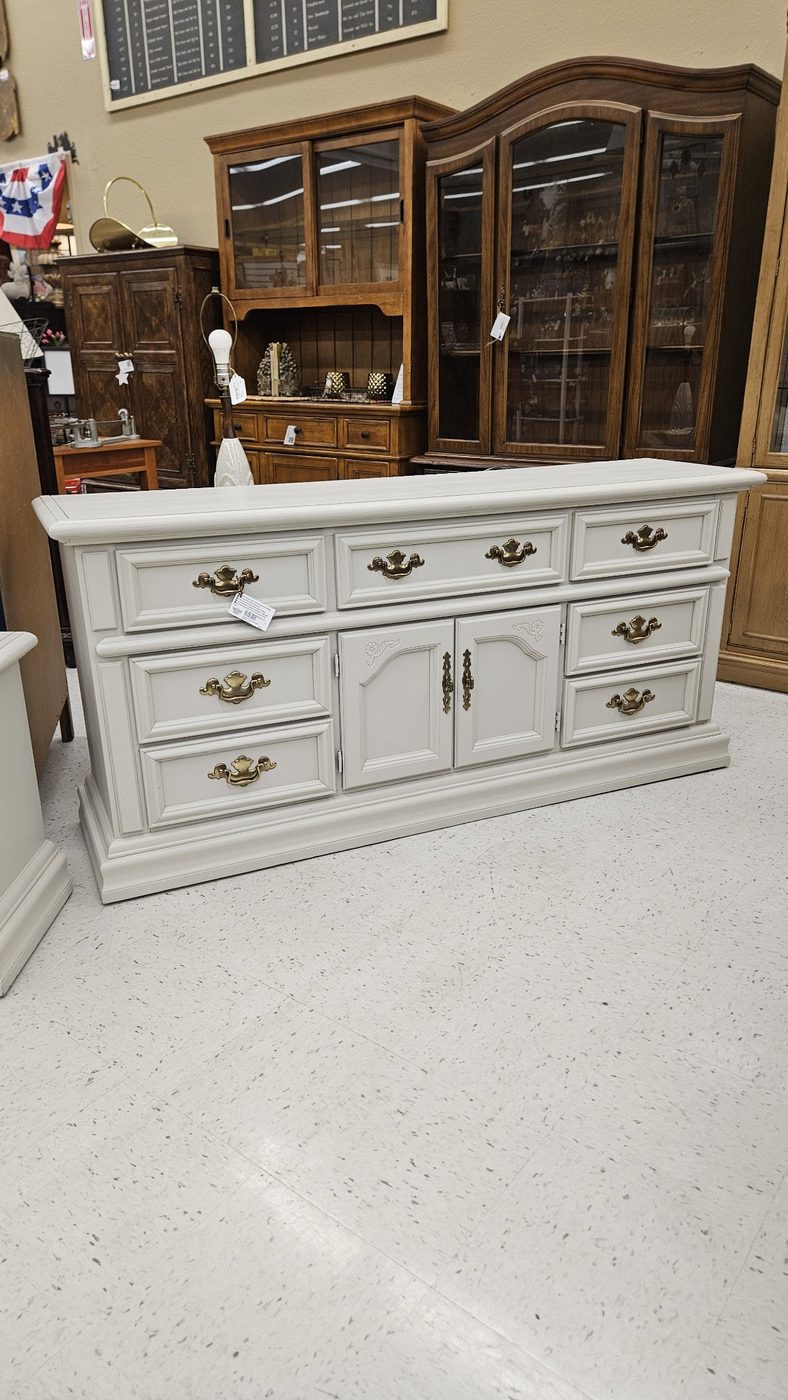 Vintage Beige 9-Drawer Dresser — photo 1 of 5